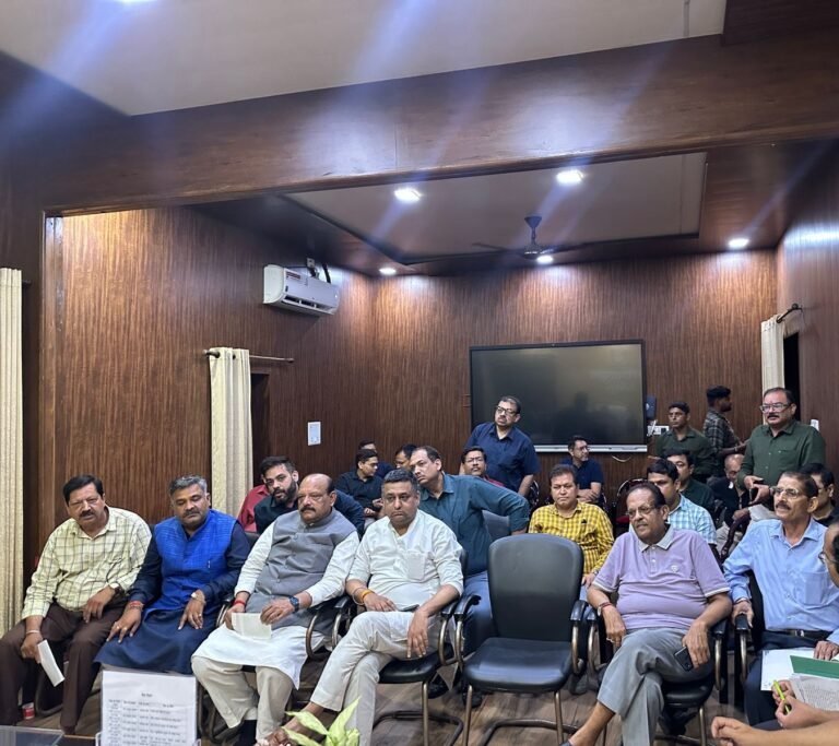 ट्रेड लाइसेंस शुल्क का व्यापारी नेता पंकज मेसोंन ने किया कड़ा विरोध